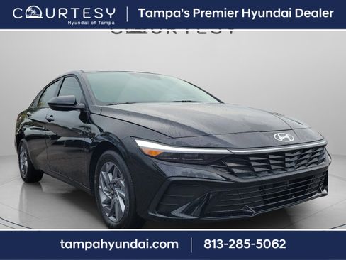 Certified 2025 Hyundai Elantra Blue image 4