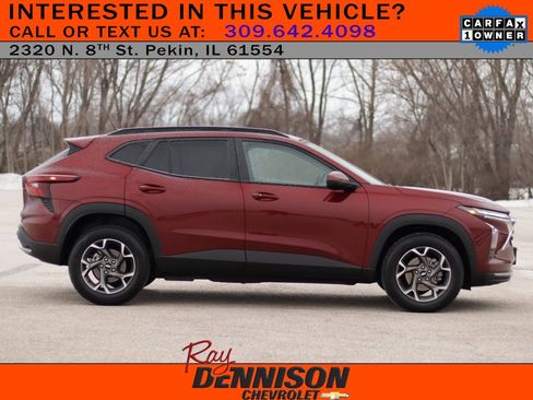 Used 2025 Chevrolet Trax LT w/ LT Convenience Package image 8