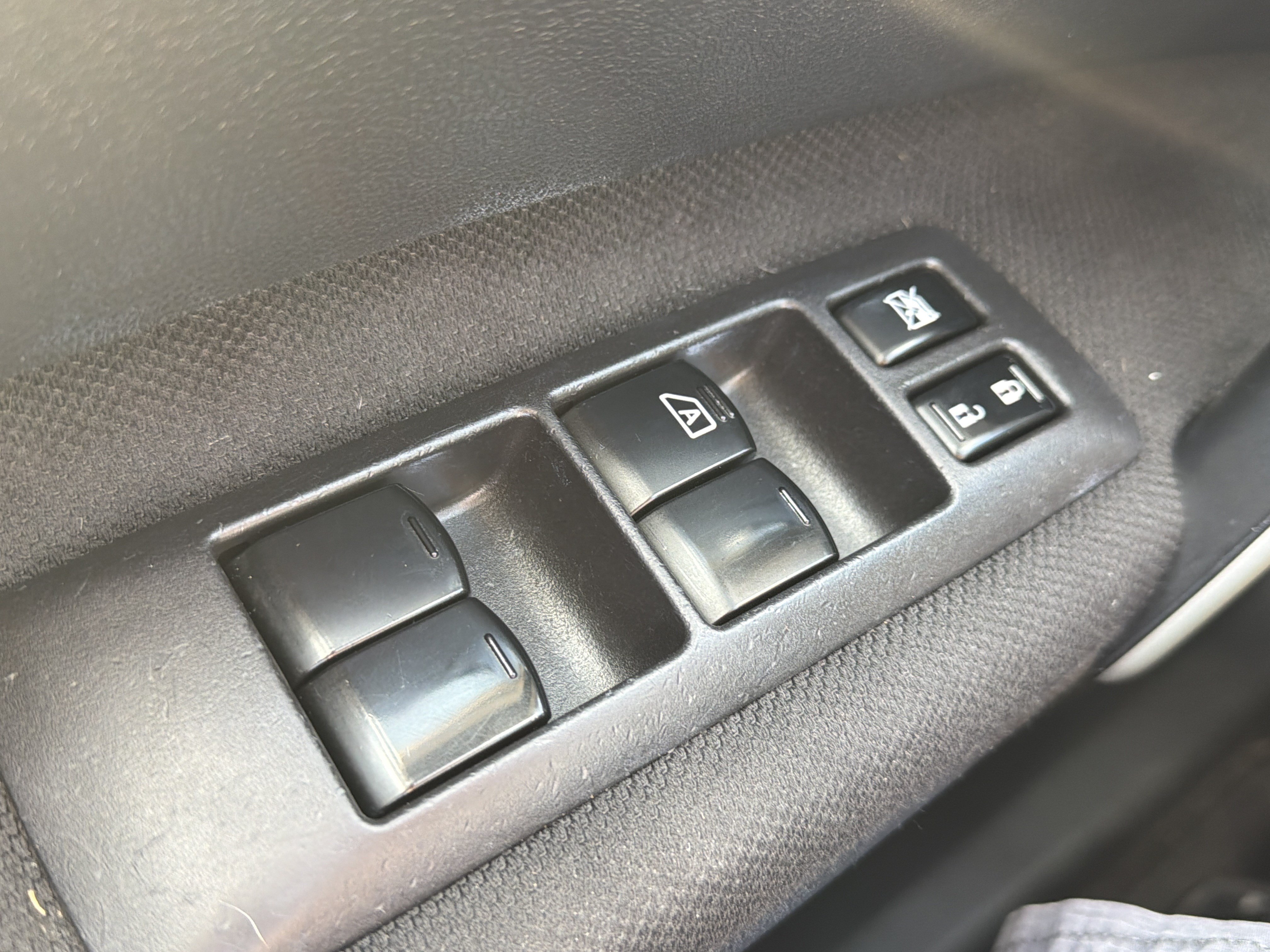 Used 2012 Nissan Rogue S w/ Special Edition Pkg FWD image 20