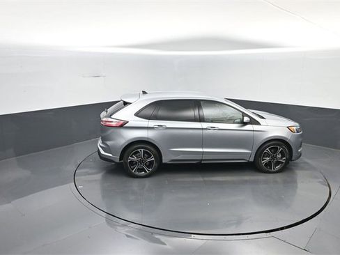 Certified 2020 Ford Edge ST image 32