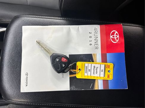 Used 2016 Toyota 4Runner SR5 Premium image 41