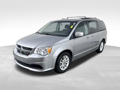 Used 2016 Dodge Grand Caravan SXT w/ UConnect Hands-Free Group