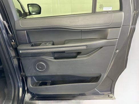 Used 2024 Ford Expedition Max XLT image 32