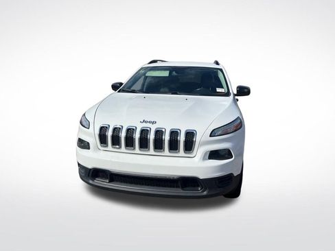Used 2016 Jeep Cherokee Sport w/ Cold Weather Group image 2