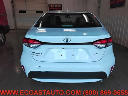 Used 2022 Toyota Corolla LE image 7