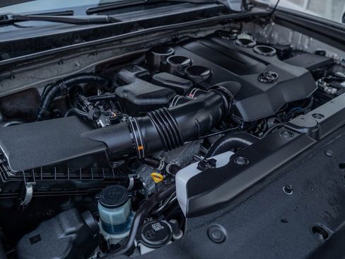 Used 2022 Toyota 4Runner SR5 Premium image 31