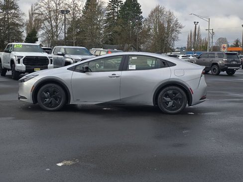 New 2026 Toyota Prius LE image 6