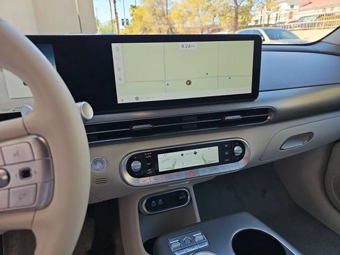 Certified 2025 Genesis GV60 RWD image 20