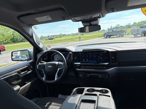 Used 2024 Chevrolet Silverado 1500 LT AWD/4WD image 36