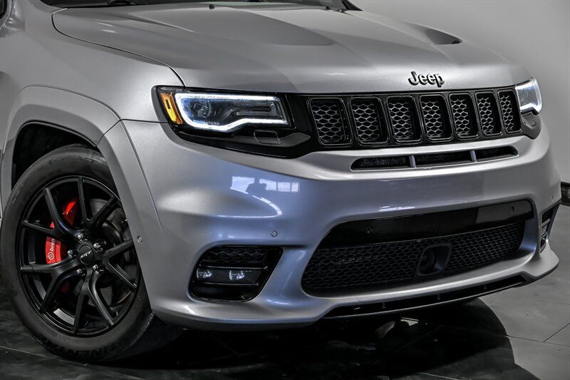 Used 2019 Jeep Grand Cherokee SRT w/ Trailer Tow Group IV AWD/4WD image 2