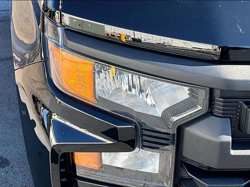 Used 2023 Chevrolet Silverado 1500 Custom image 33