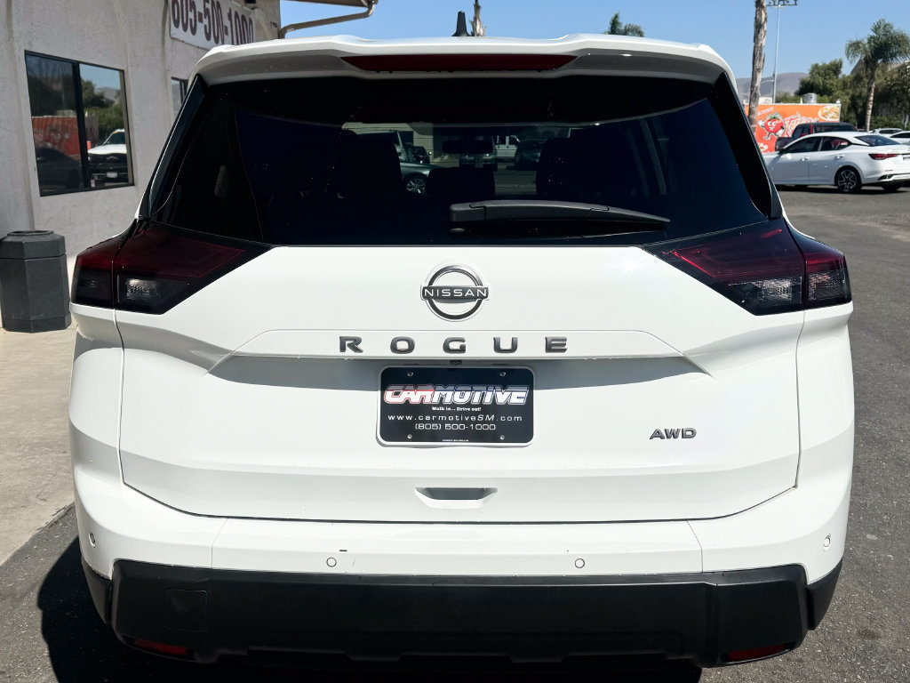 Used 2024 Nissan Rogue S AWD/4WD image 5