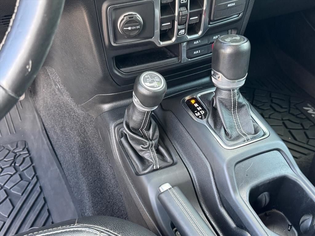 Used 2021 Jeep Wrangler Unlimited Sahara w/ Cold Weather Group AWD/4WD image 26