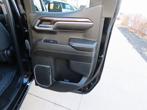 Used 2023 GMC Sierra 1500 Elevation w/ Preferred Package image 14