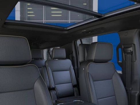 New 2026 Chevrolet Suburban Premier AWD/4WD image 24