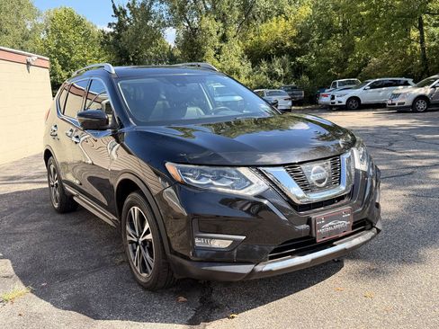 Used 2017 Nissan Rogue SL w/ SL Premium Package AWD/4WD image 9