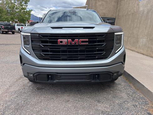 Used 2024 GMC Sierra 1500 Elevation w/ X31 Off-Road Package AWD/4WD image 10