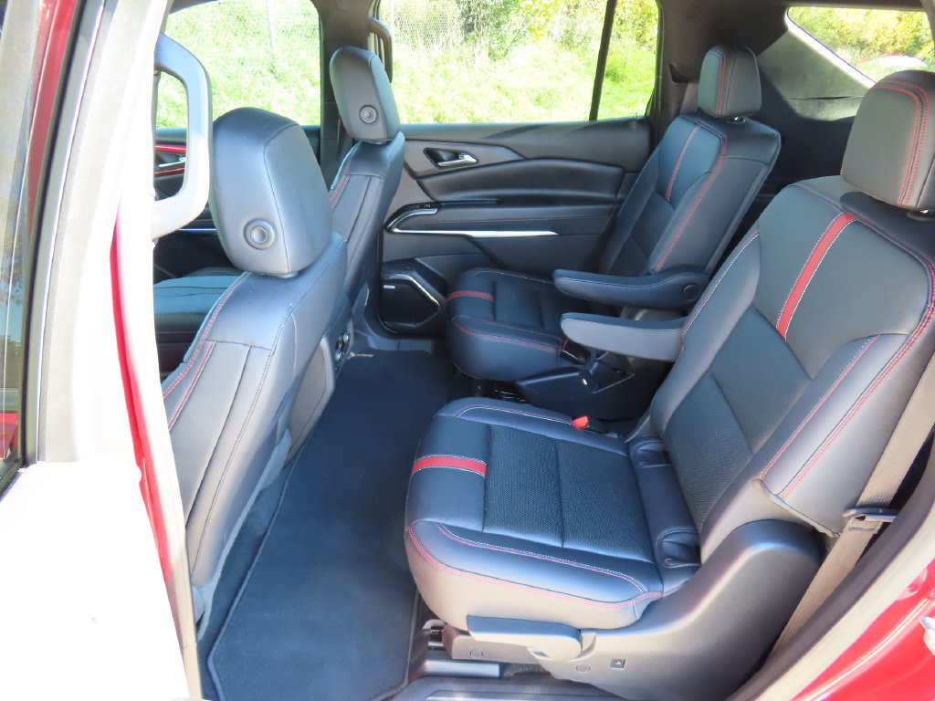 Certified 2024 Chevrolet Traverse RS AWD/4WD image 29