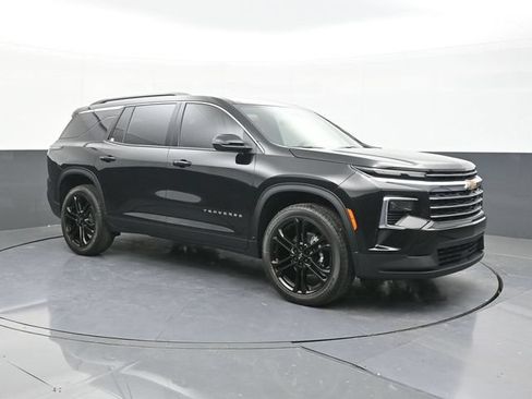 New 2026 Chevrolet Traverse LT w/ LPO, Floor Liner Package FWD image 14