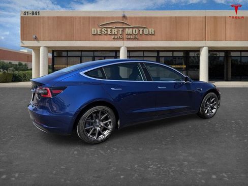 Used 2019 Tesla Model 3 Standard Range image 8