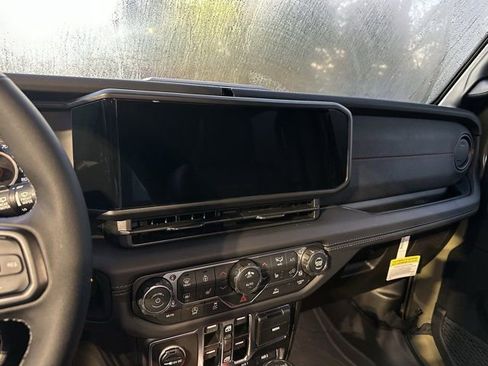 New 2026 Jeep Wrangler Unlimited Rubicon image 23