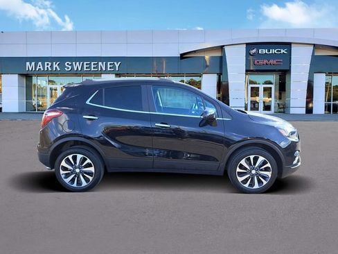 Used 2022 Buick Encore Preferred w/ Safety Package image 32