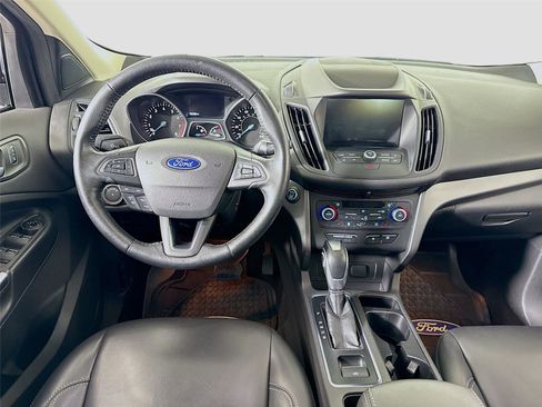 Used 2019 Ford Escape SEL image 2
