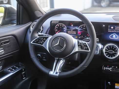 New 2026 Mercedes-Benz GLB 250 4MATIC image 13
