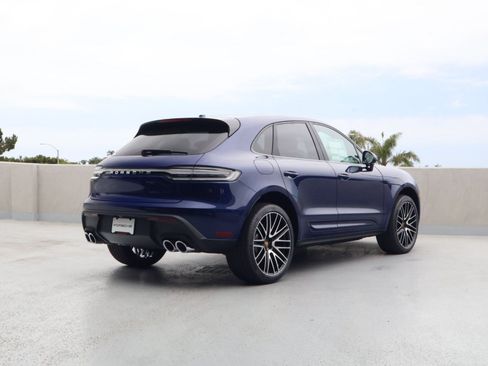New 2026 Porsche Macan AWD/4WD image 9