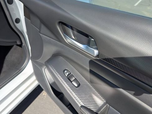 Used 2024 Nissan Altima 2.5 SV image 33