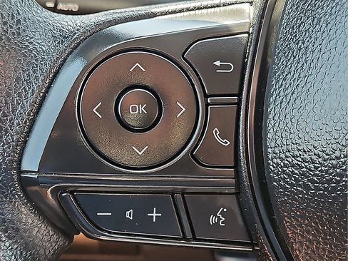 Used 2025 Toyota Corolla LE FWD image 23