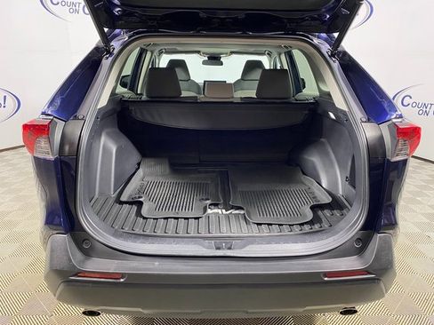 Certified 2022 Toyota RAV4 XLE image 6