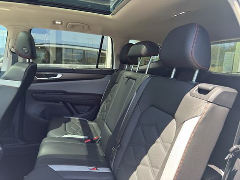 New 2025 Volkswagen Atlas Peak Edition SE image 14