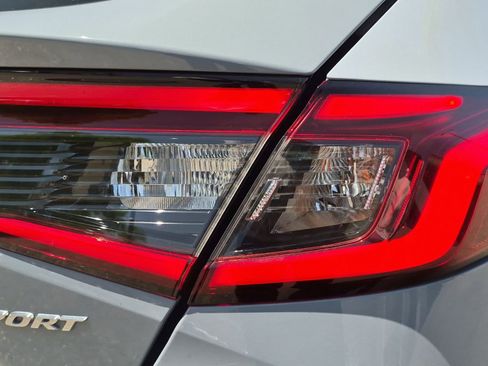 Used 2023 Honda Civic Sport image 11