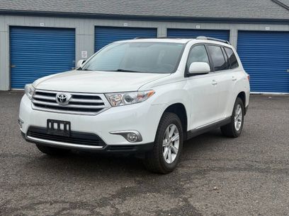 Used 2012 Toyota Highlander SE w/ Tow Pkg