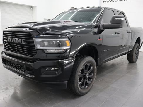 Used 2024 RAM 3500 Laramie w/ Night Edition AWD/4WD image 7