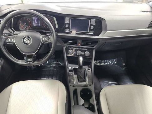 Used 2021 Volkswagen Jetta R-Line FWD image 2