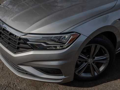 Used 2021 Volkswagen Jetta R-Line w/ R-Line Cold Weather Package image 3