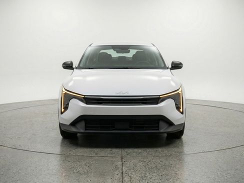 Used 2025 Kia K4 LXS image 2