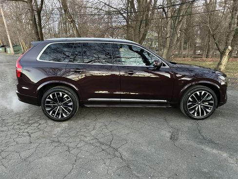 Certified 2025 Volvo XC90 T8 Ultra image 9