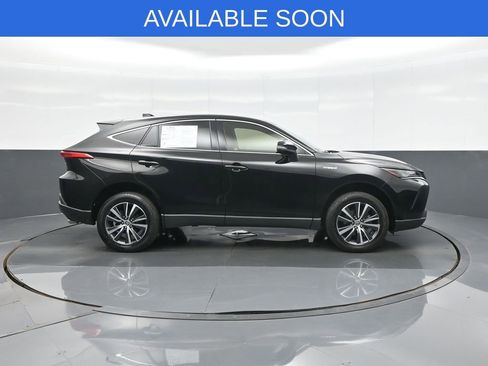Used 2021 Toyota Venza LE w/ Carpet Mat Package (TMS) AWD/4WD image 8