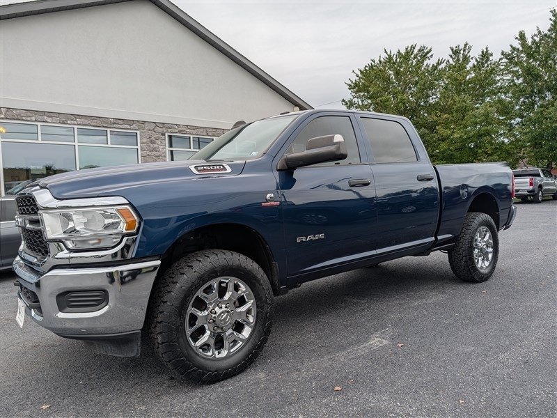 Used 2022 RAM 2500 Tradesman AWD/4WD image 1
