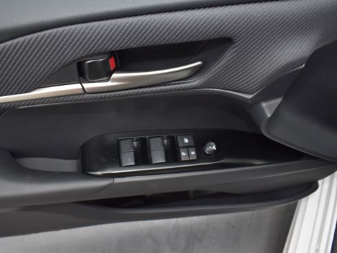 Used 2025 Toyota Camry SE image 14