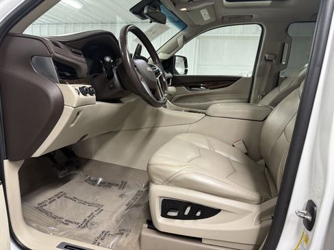 Used 2017 Cadillac Escalade ESV Premium Luxury w/ LPO, Radiant Package image 9