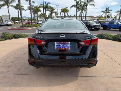 Used 2023 Nissan Altima 2.5 SV image 4
