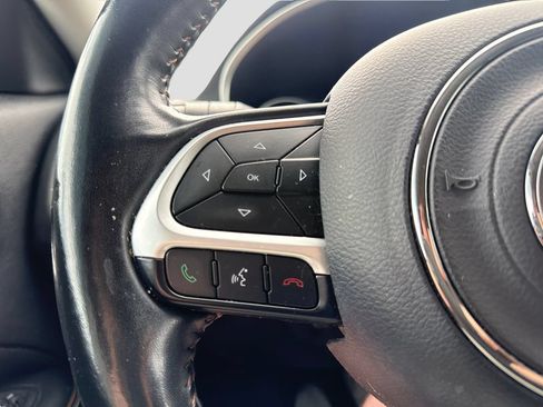 Used 2020 Jeep Compass Latitude w/ Cold Weather Group AWD/4WD image 17