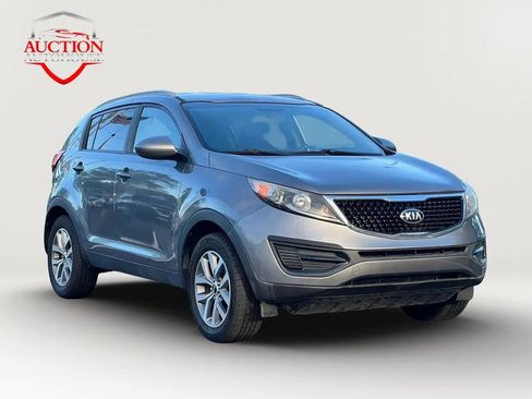 Used 2016 Kia Sportage LX w/ Option Group 017 FWD image 3
