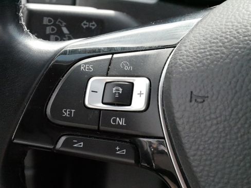 Used 2017 Volkswagen Passat 1.8T SE FWD image 26