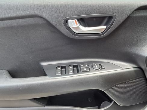 Used 2022 Kia Rio S w/ Technology Package FWD image 17