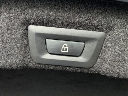 Used 2016 BMW 640i Gran Coupe image 9